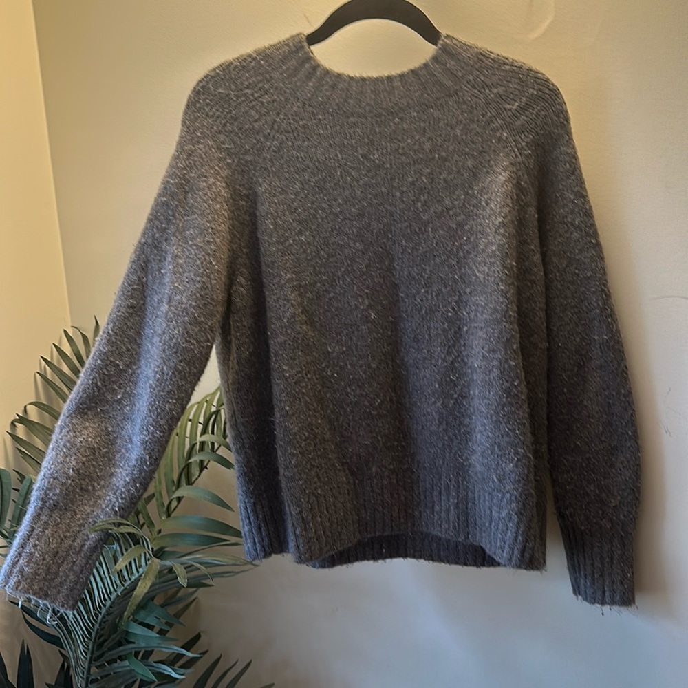 Old navy sweater